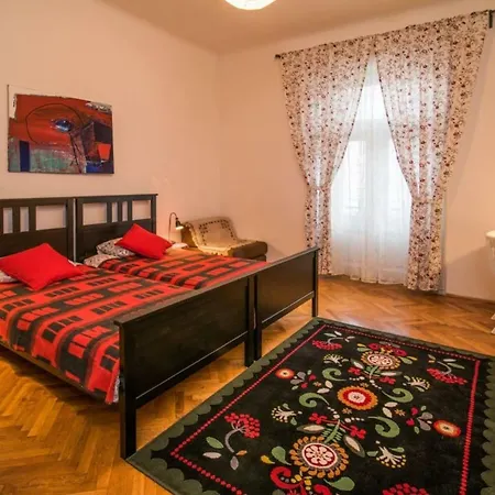 בית הארחה Casa Sepich רייקה