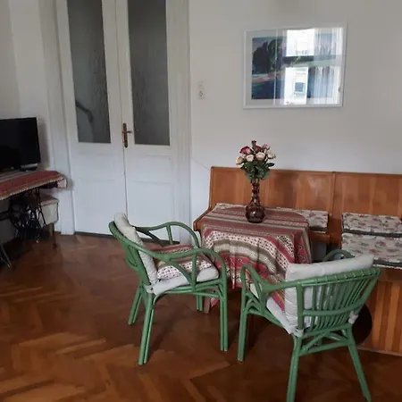 Casa Sepich בית הארחה *
